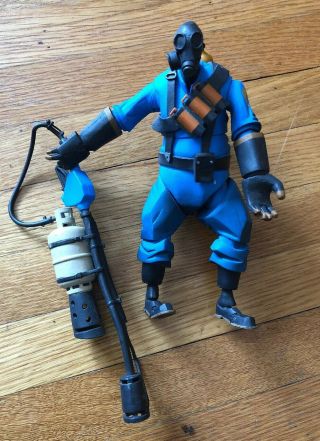 Team Fortress 2 Tf2 The Pyro Action Figure Blue Neca