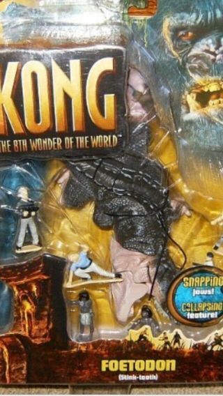 King Kong 2005 Playmates Foetodon Figure Wirh Mini Humans Misb Never Opened