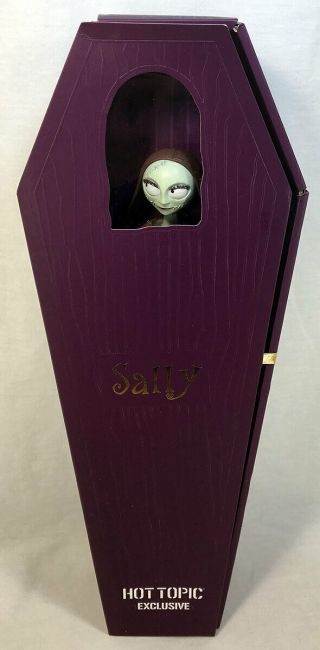 Nightmare Before Christmas Sally Hot Topic Exclusive Doll,  Missing,  Box Wear