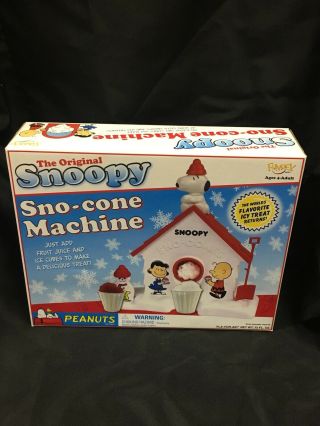 Snoopy Sno - Cone Machine,  Snow Cone Peanuts Gang Charlie Brown