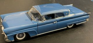 1958 Lincoln Continental Mk Iii Blue Platinum Ed 1:18 Model Car By Sunstar 4712