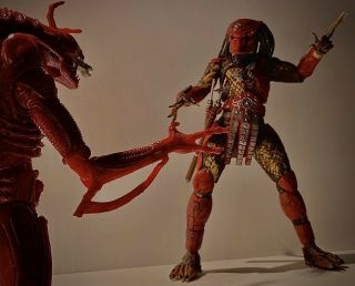 Neca 7 Inch Big Red Predator And Red Alien Xenomorph From Short Film (out Of Box)