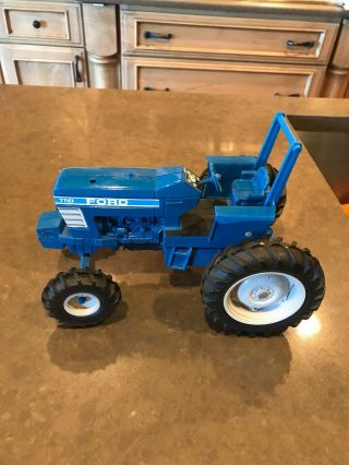 Ertl 1/16 Scale Ford 7710 Tractor With Rollbar,  836