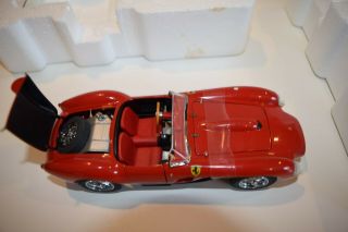 Danbury 1958 Ferrari 250 Testa Rossa Convertible 1:24 Scale Die Cast Mib