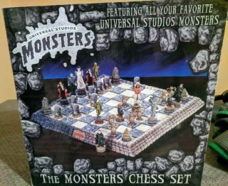 The Monsters Chess Set - Universal Studios Monsters