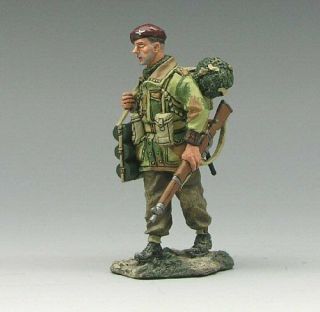 Retired King And Country Operation Market Garden,  Mg017 Para Carrying Bombs