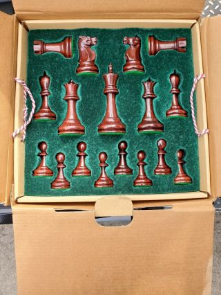 House Of Saunton Reykjavik Ii Series Chessmen Blood Rosewood Boxwood W/ Wood Box