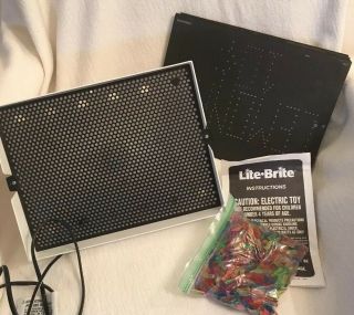 Vintage 1993 LITE BRITE Milton Bradley With Pegs And Templates 2
