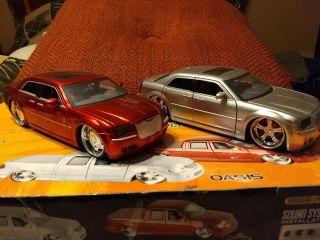 Jada Dub City Chrysler 300c 1:24 Jada Toy Car Silver And Candy Red