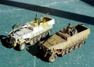 2 Unimax Sd.  Kfz.  251 Half Track Military Vehicles 1:32 75mm Cannon Forces Valor
