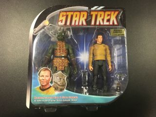 Diamond Select Star Trek Battle - Scarred Kirk & Gorn Captain Figure Set