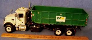 First Gear Mack Waste Management Roll - Off Refuse Garbage Truck 1:34 No Box No Re