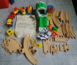 Fisher Price 1992 Flip Track Rail And Road Set Train & Road Playset W/instruct
