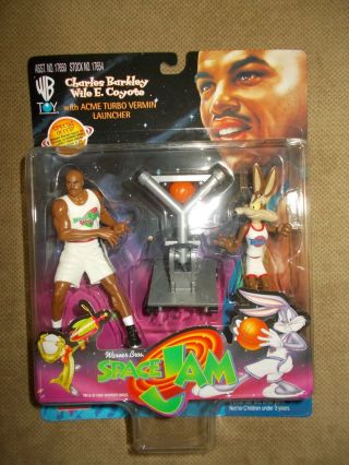 Space Jam Figure Charles Barkley Wile E.  Coyote with Space Jam DVD 2