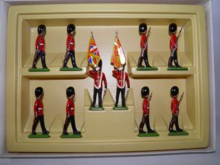 Britains Metal Models Hand Painted Scots Guards Set Of 10 Die Cast Toy Soldiers