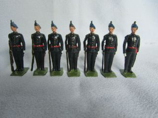 Vintage Britains Lead Toy Soldiers Royal Irish Fusiliers W/ Officer At Attention