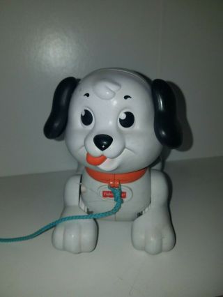2002 Fisher Price " Lil Snoopy " Pull Along Puppy Dog Barks