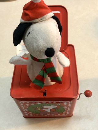 Snoopy Peanuts Jack In The Box - Red 2015 " O,  Christmas Tree " V Good