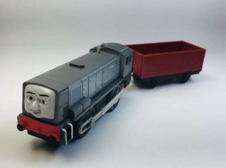 Dennis & Red Cargo Car 2009 Motorized Train Trackmaster Thomas & Friends Mattel
