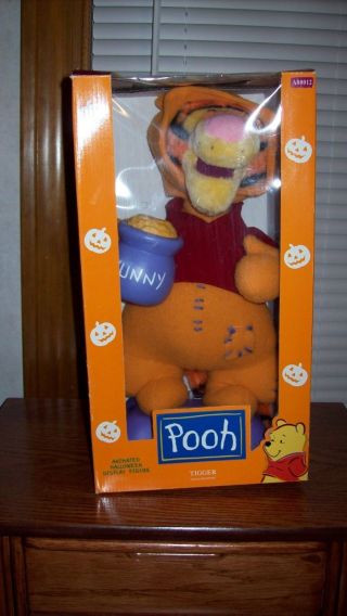 14 " Disney Animated Halloween Tigger Dressed As Winnie The Pooh Figure - Telco
