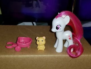 My Little Pony Plumsweet With Pet Hamster Wagon G4 Hasbro