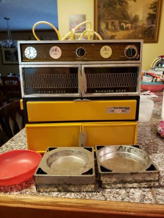 1970s Vintage Easy Bake Oven Betty Crocker & 4 Pans,  Mixing Bowl