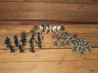 Gray And Blue American Civil War Toy Soldiers Plastic Figures Set With Cannons