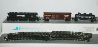 N Scale Ns Norfolk Southern Train Set With Locomotive,  2 Cars,  Track