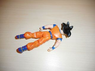 Goku Action Figure Jakks Dragon Ball Z DBZ 2003 Base Form Battle Damage 3