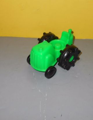 1995 Mattel Fisher Price Little People Green & Yellow Farm Tractor Big Tires