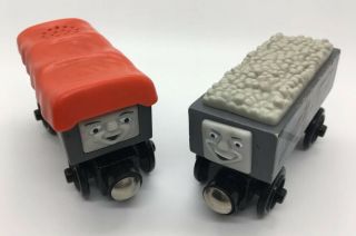 Thomas Wooden Railway Giggling & Rickety Troublesome Truck Train Sound Batteries