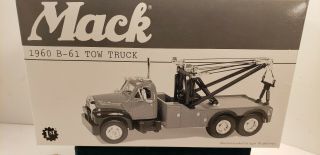 200 First Gear 1960 Mack Model B61 Tow Truck City Of York Police 1/34 Scale