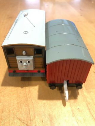 Trackmaster Thomas & Friends Motorized Train Engine Toby And Cargo