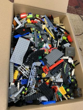 Huge Lego 30 Pounds Of Legos Bulk Lbs Mixed Themes Star Wars,  Ninjago,  City,