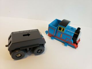 Tomy - Thomas And Friends Big Loader 1977 Motorized Chassis With 1 Cover