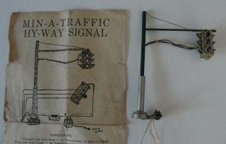 Vintage O - Gauge Electric Traffic Light