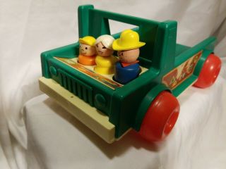 Vintage Fisher Price Little People Pull Toy Car And 3 Little People