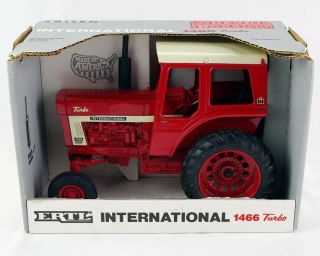 Ertl International 1466 Turbo Tractor W Box,  Vintage 1990,  Red White Cab 1:16