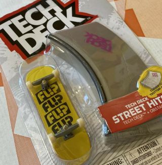 Tech Deck Street Hits Mini Skateboard Fingerboard Flip Curve Curb Obstacle Set