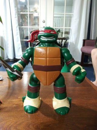 Tmnt Micro Mutants Raphael Train And Battle With 4 Figures.