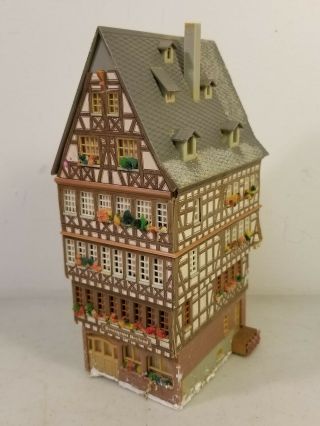 Vollmer Ho Scale 5 - Story European Style Building - Built