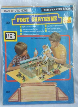 Vintage Britains 1977,  Fort Cheyenne Make - Up Card Model Pack 54mm Scale.