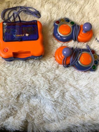 " V - Tech V - Smile Tv Learning System W/6 Games & 2 Controllers