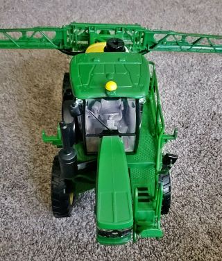John Deere Big Farm R4023 Self Propelled Sprayer Toy Tractor Lights Sounds 1/16