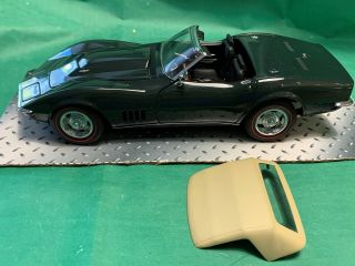 Danbury 1:24 1968 Corvette Convertible - 40th Anniversary Edition Diecast