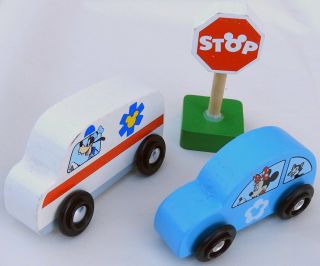 Melissa And Doug Minnie Mouse Car Goofy Ambulance Wood Wooden Street Stop Sign