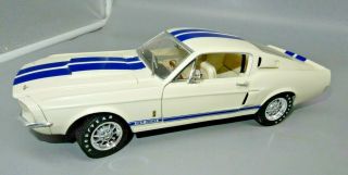 Road Legends 1:18 Scale Diecast Model Car 1967 Shelby Ford Mustang Gt500