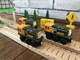 Thomas And Friends Wooden Railway Iron Bert & X2 Iron Arry