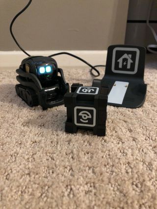 Anki Vector Home Companion Robot With Cube Box And Charger.