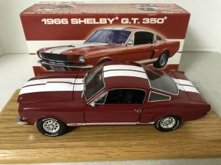 Lane Exact Detail 1966 Shelby G.  T.  350 Red White Stripe Ford Mustang 1:18 Read